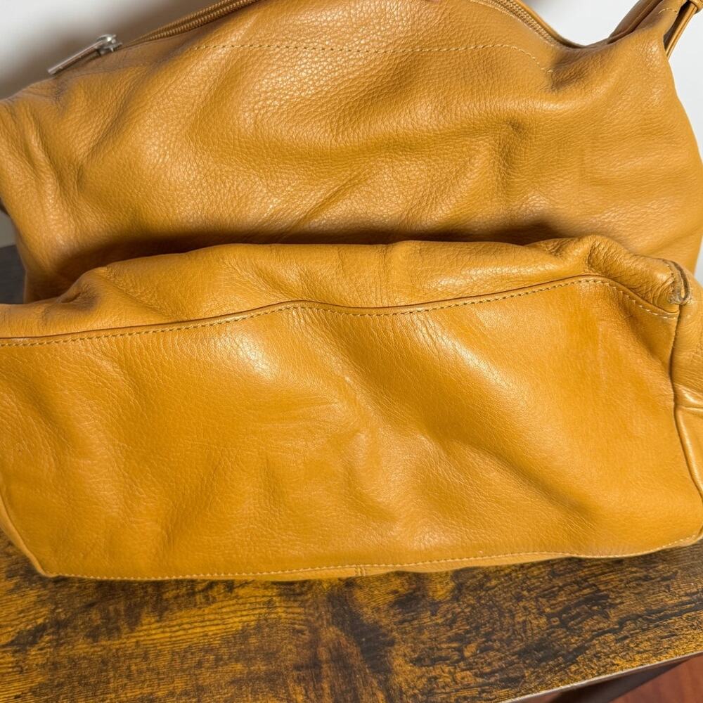 Stone Mountain Tan Brown Leather Boho Shoulder Bag - Picture 11 of 11